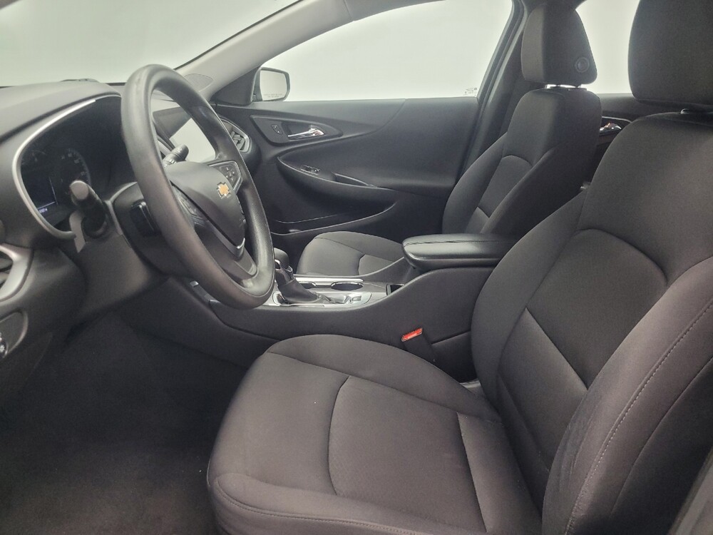2022 Chevrolet Malibu in Ft Wayne, IN 46805 - 18137467 17