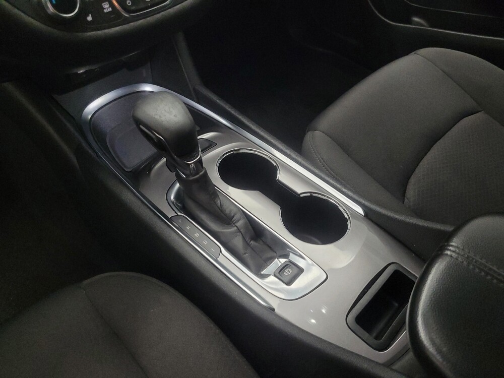 2022 Chevrolet Malibu in Ft Wayne, IN 46805 - 18137467 26