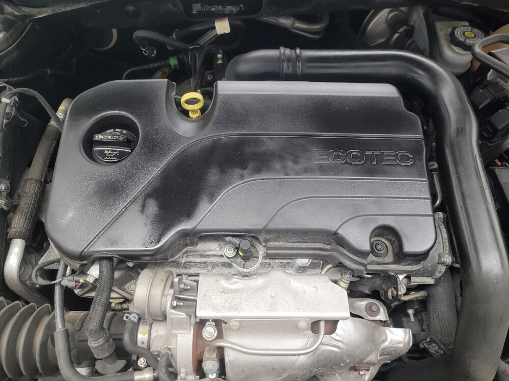 2022 Chevrolet Malibu in Ft Wayne, IN 46805 - 18137467 30