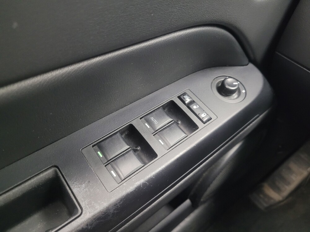 2016 Jeep Compass in Ft Wayne, IN 46805 - 18137469 27