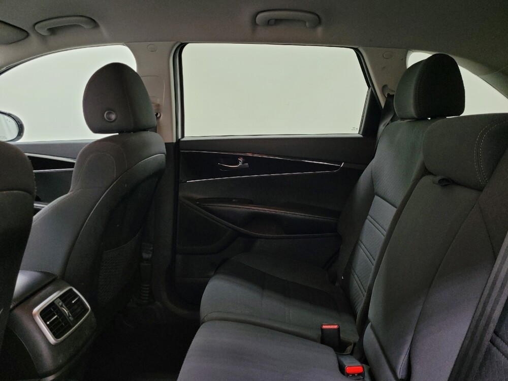 2019 Kia Sorento in Pittsburgh, PA 15236 - 18137473 18