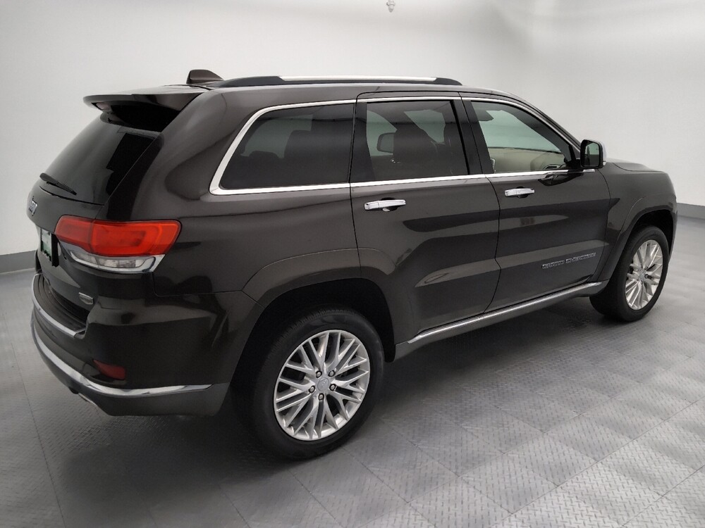 2017 Jeep Grand Cherokee in Springfield, MO 65807 - 18137481 10