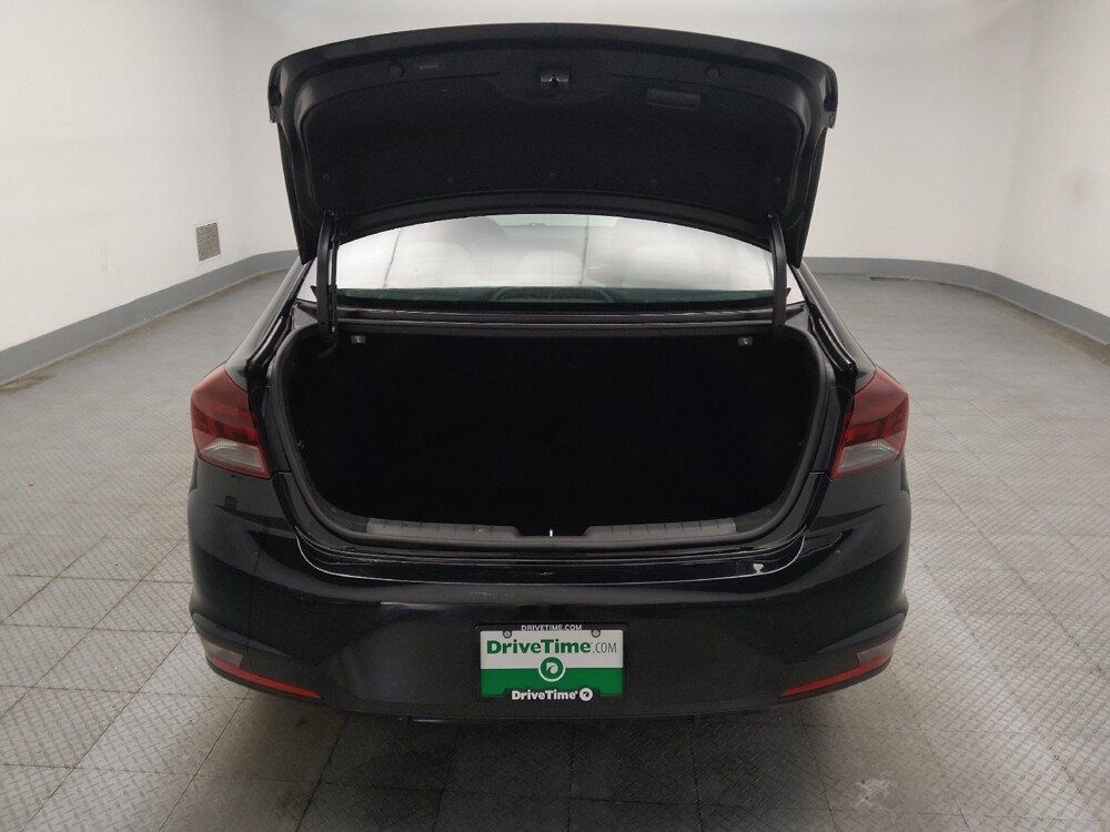 2020 Hyundai Elantra in Des Moines, IA 50310 - 18137487 29