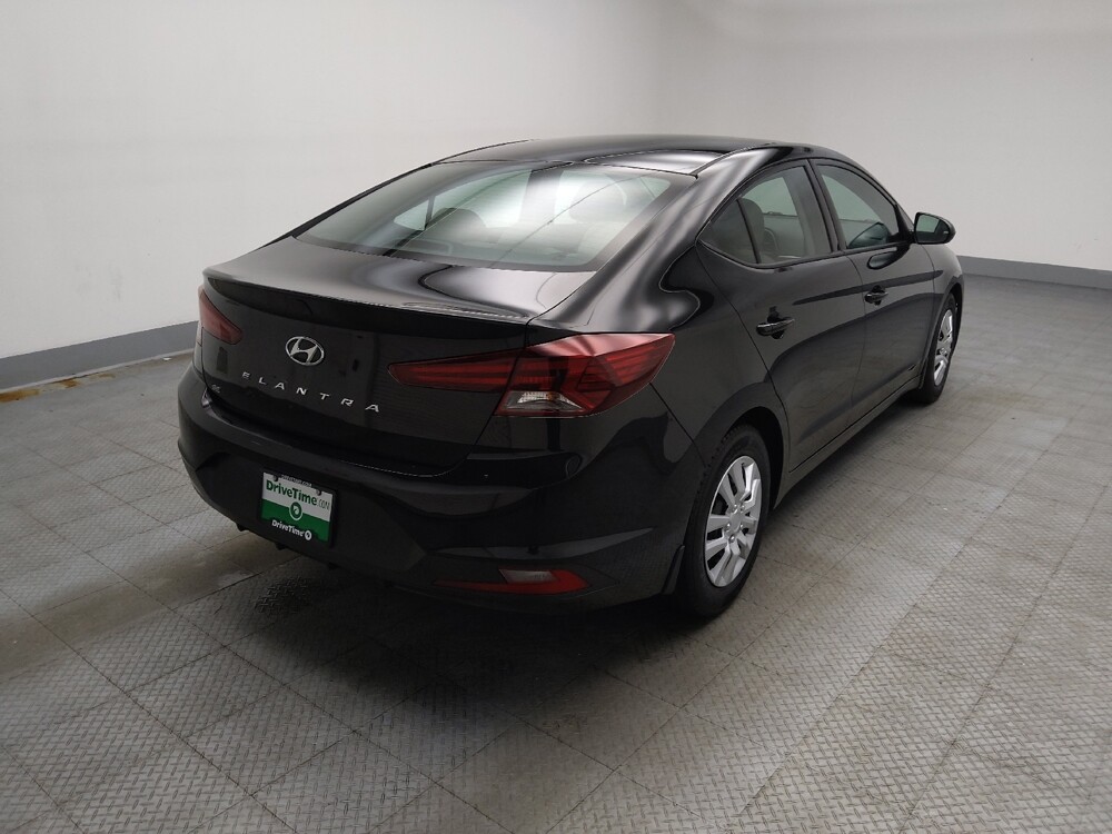 2020 Hyundai Elantra in Des Moines, IA 50310 - 18137487 9