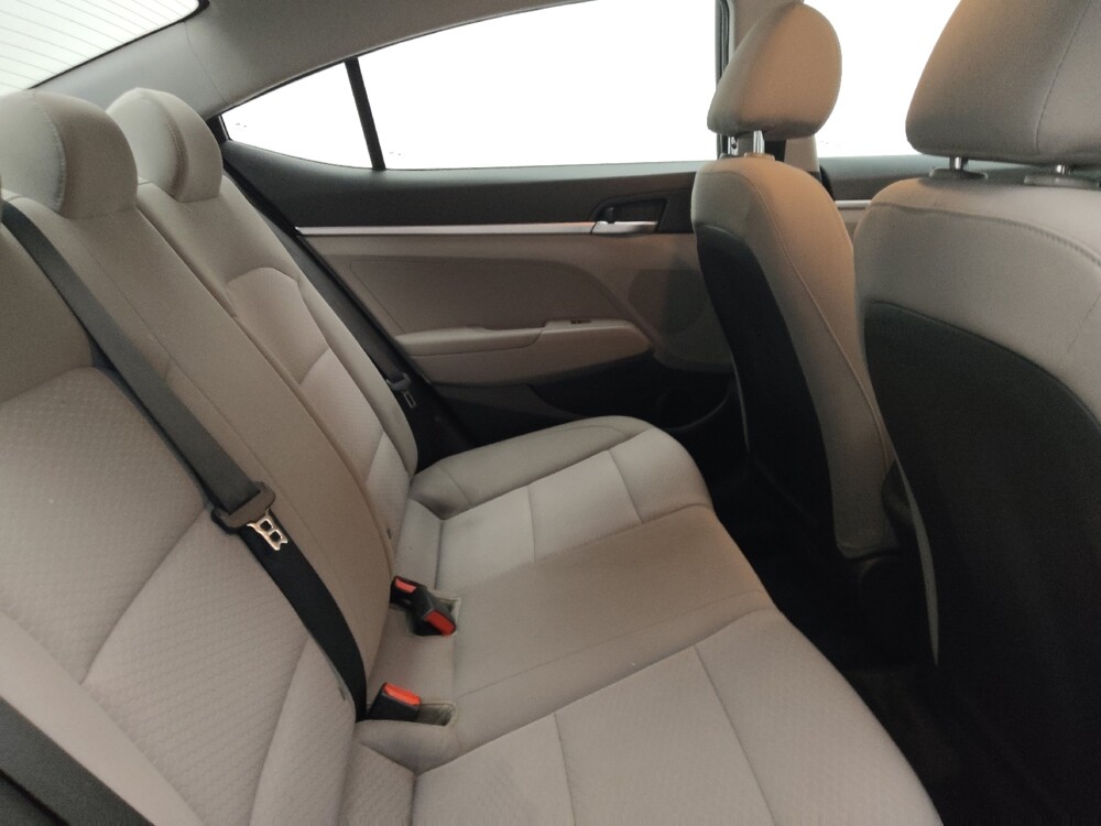 2020 Hyundai Elantra in Des Moines, IA 50310 - 18137487 19
