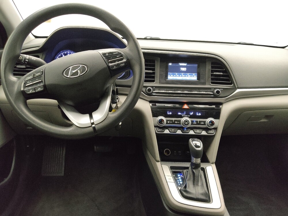 2020 Hyundai Elantra in Des Moines, IA 50310 - 18137487 22