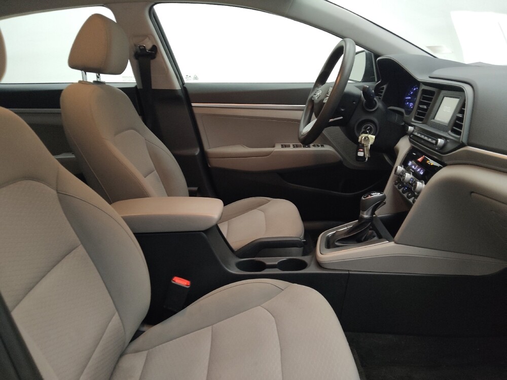 2020 Hyundai Elantra in Des Moines, IA 50310 - 18137487 21