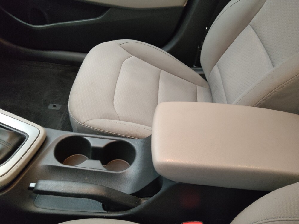 2020 Hyundai Elantra in Des Moines, IA 50310 - 18137487 26