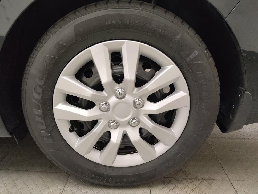 2020 Hyundai Elantra in Des Moines, IA 50310 - 18137487 31