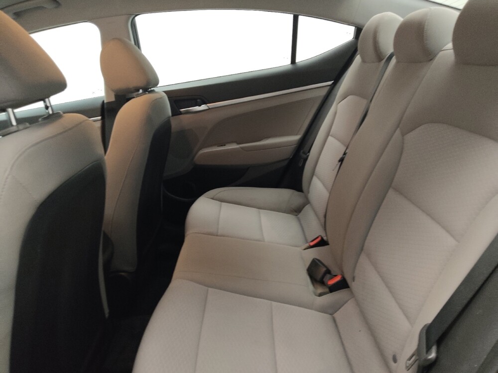 2020 Hyundai Elantra in Des Moines, IA 50310 - 18137487 18