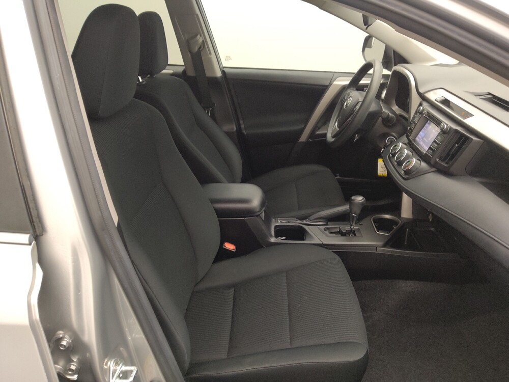 2018 Toyota RAV4 in Round Rock, TX 78664 - 18137505 21