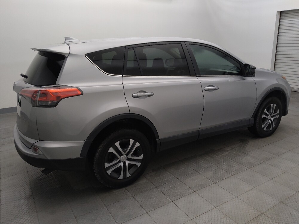 2018 Toyota RAV4 in Round Rock, TX 78664 - 18137505 10