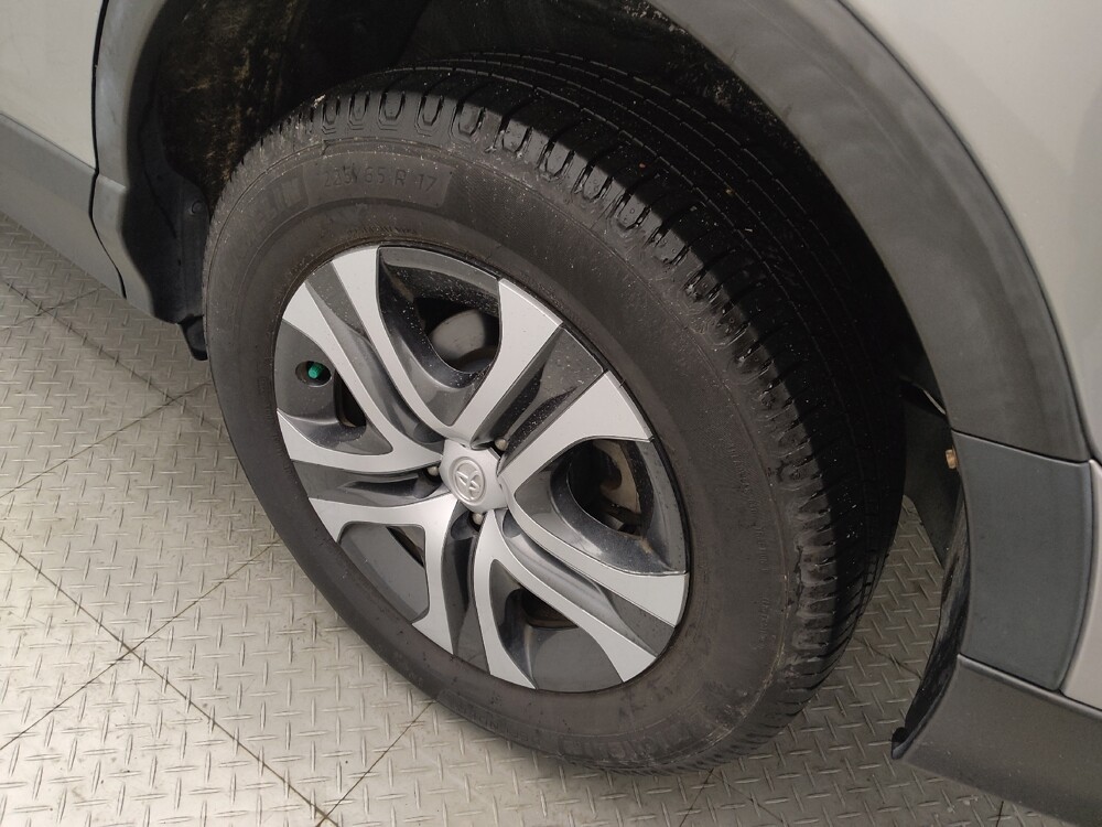 2018 Toyota RAV4 in Round Rock, TX 78664 - 18137505 31