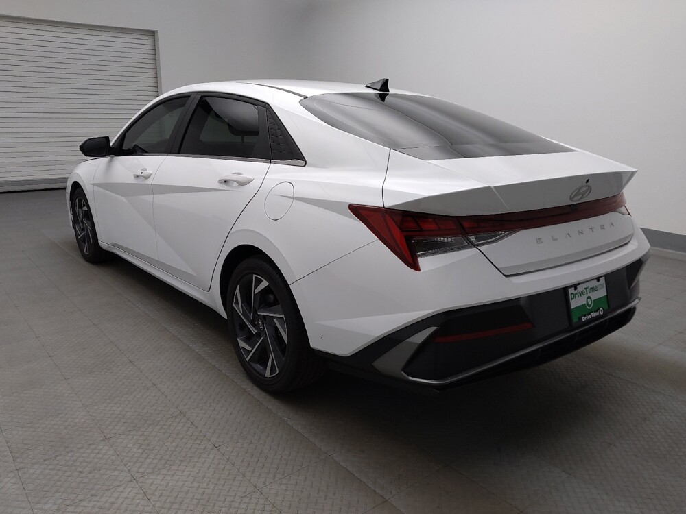 2025 Hyundai Elantra in Lakewood, CO 80215 - 18137508 5