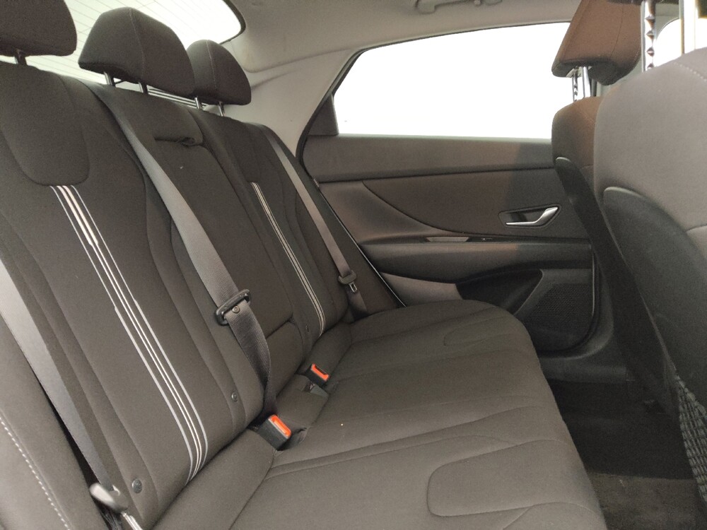 2025 Hyundai Elantra in Lakewood, CO 80215 - 18137508 19