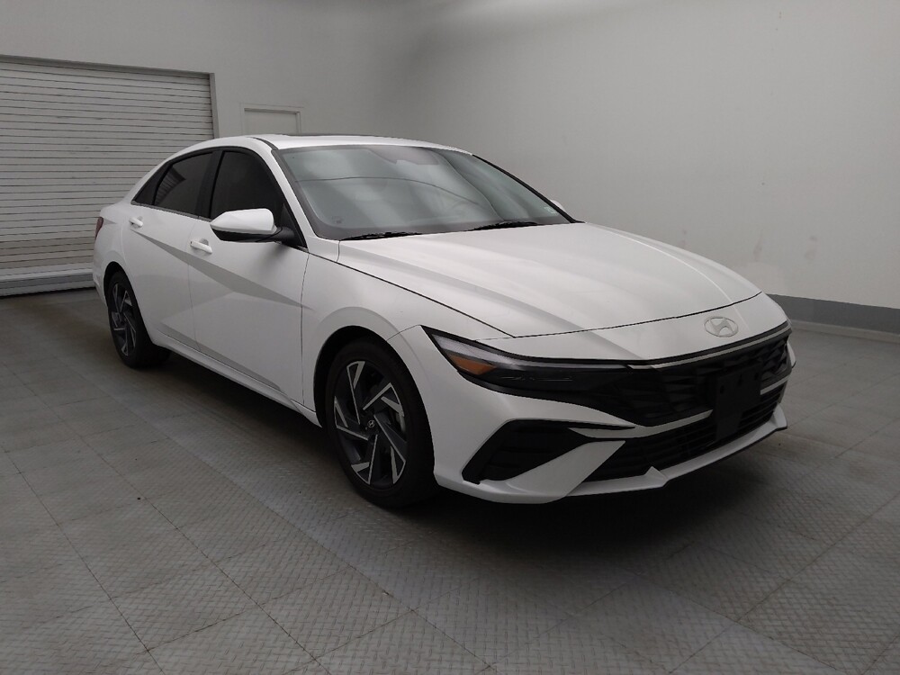 2025 Hyundai Elantra in Lakewood, CO 80215 - 18137508 13