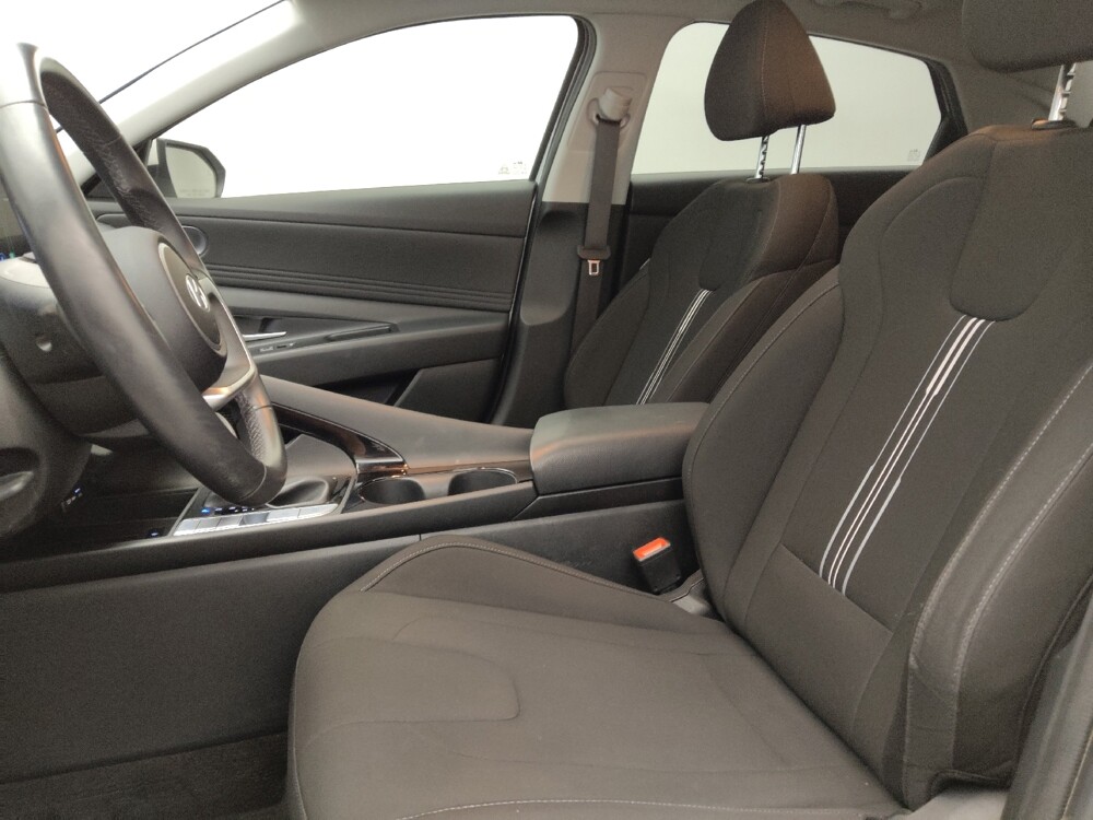 2025 Hyundai Elantra in Lakewood, CO 80215 - 18137508 17