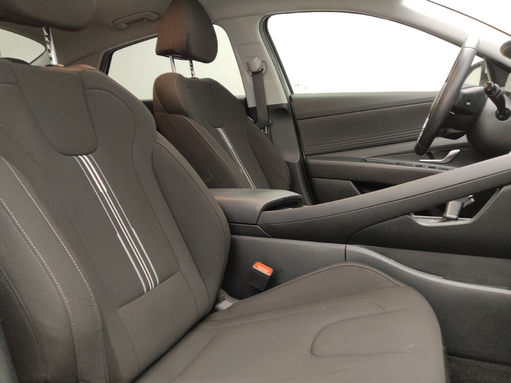 2025 Hyundai Elantra in Lakewood, CO 80215 - 18137508 21