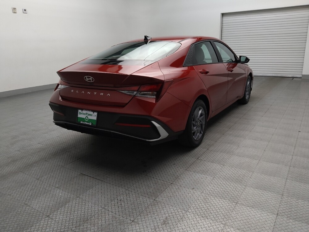 2024 Hyundai Elantra in Tulsa, OK 74145 - 18137519 9