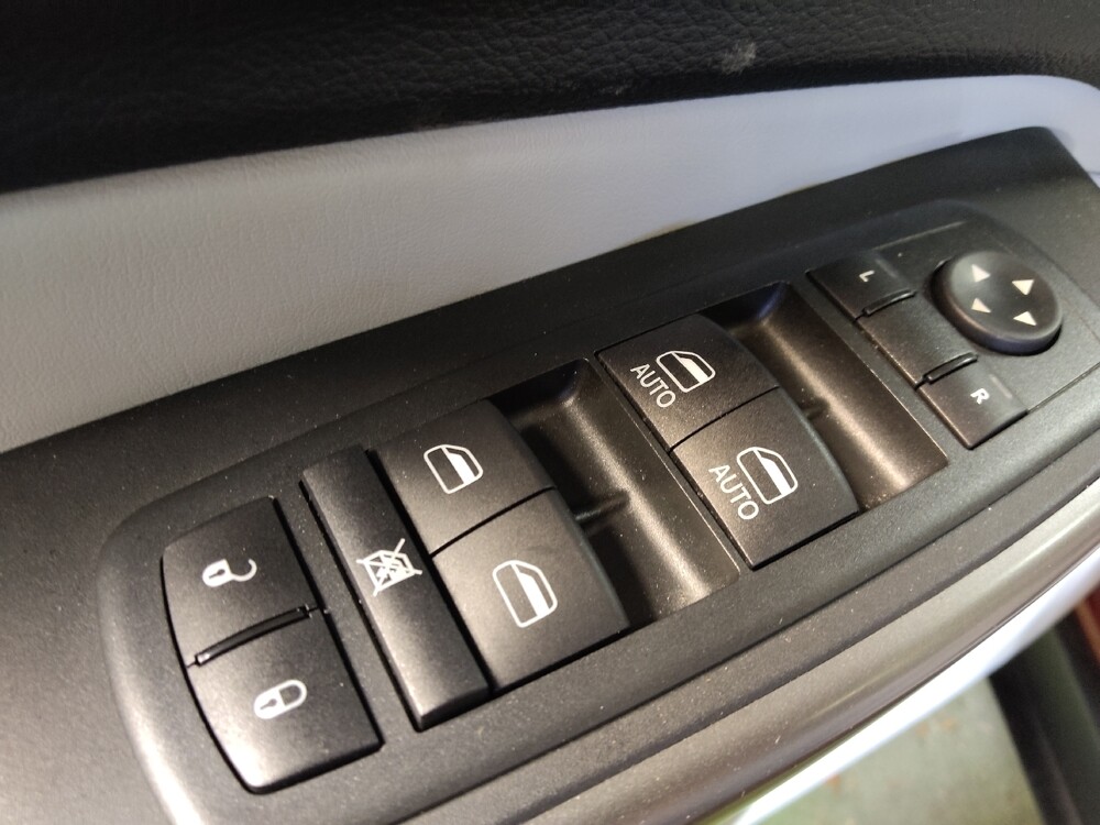 2021 Jeep Cherokee in Fort Myers, FL 33907 - 18137534 27