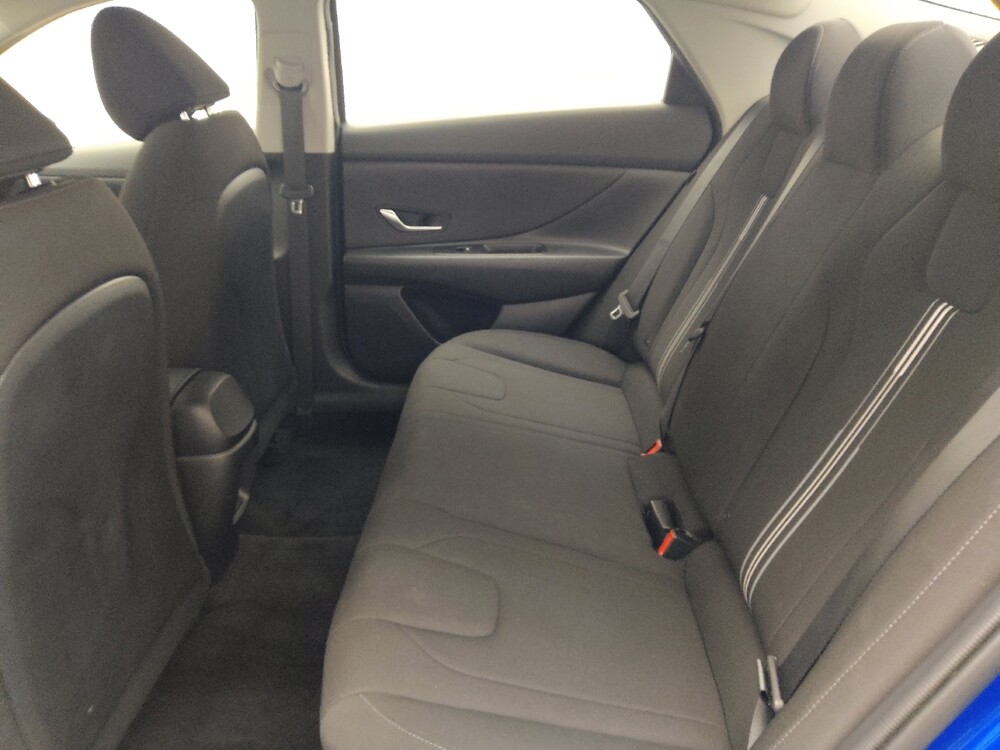 2024 Hyundai Elantra in Orlando, FL 32808 - 18137556 18