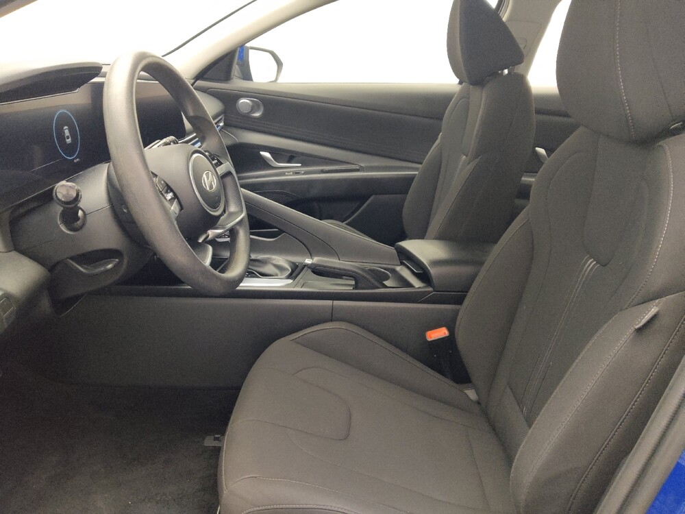 2024 Hyundai Elantra in Orlando, FL 32808 - 18137556 17