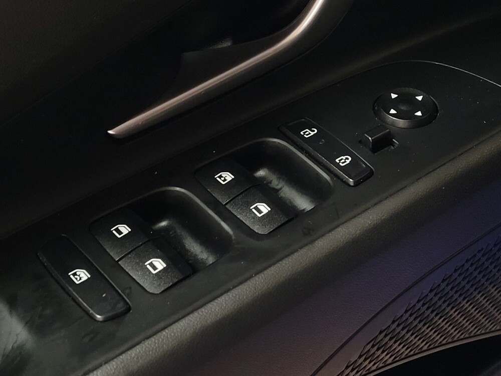 2024 Hyundai Elantra in Orlando, FL 32808 - 18137556 27