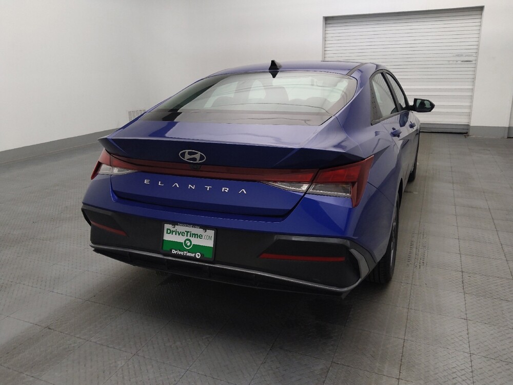 2024 Hyundai Elantra in Orlando, FL 32808 - 18137556 7