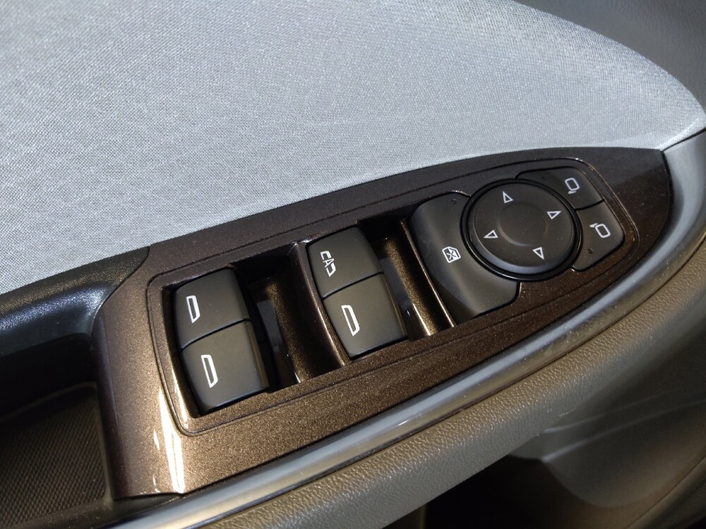 2020 Chevrolet Malibu in Fort Myers, FL 33907 - 18137585 27