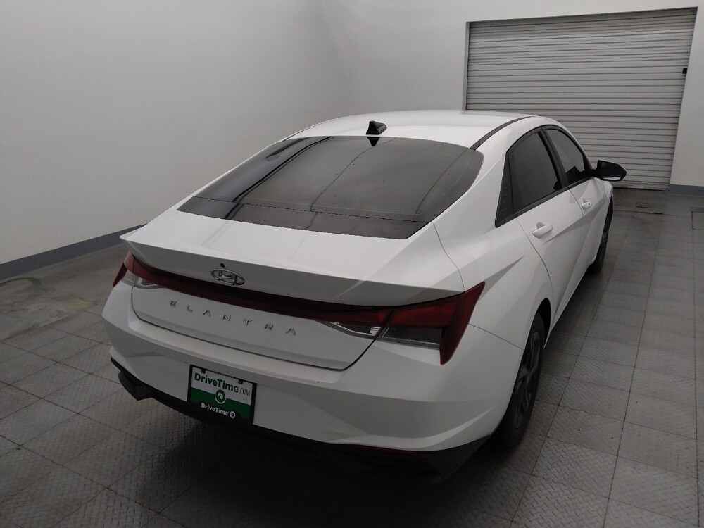 2023 Hyundai Elantra in Houston, TX 77074 - 18137590 7