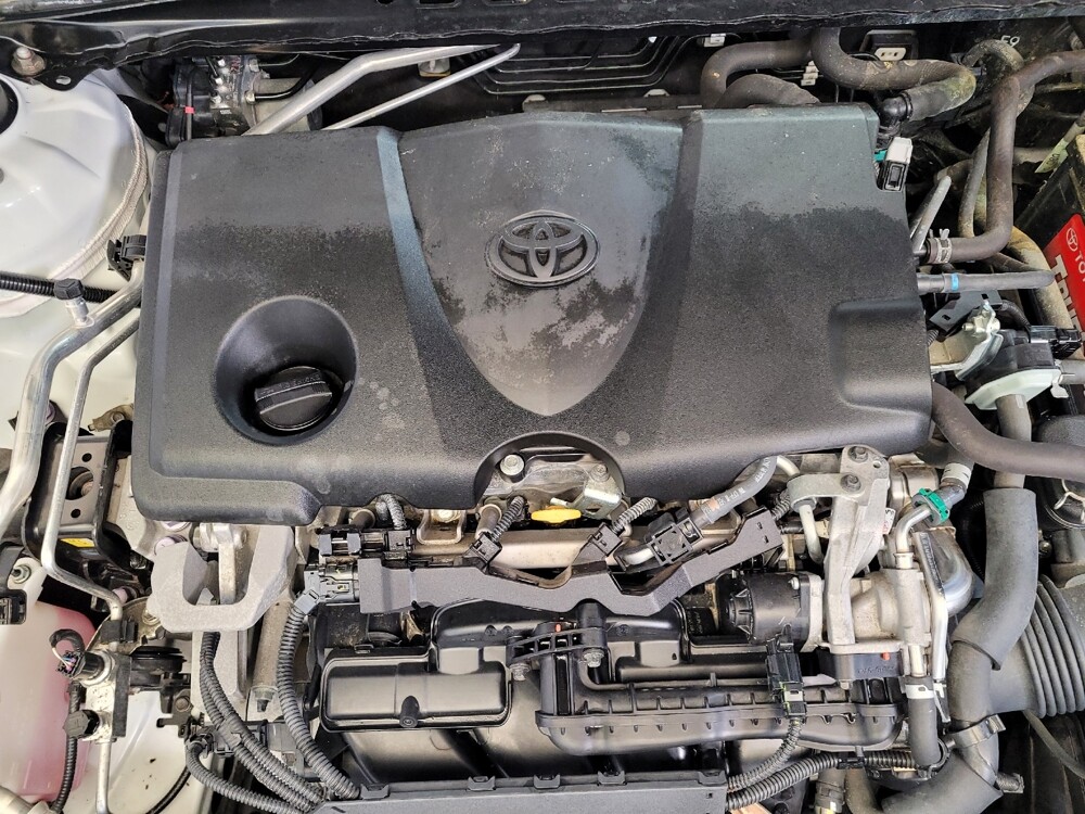 2018 Toyota Camry in Columbus, OH 43231 - 18137593 30