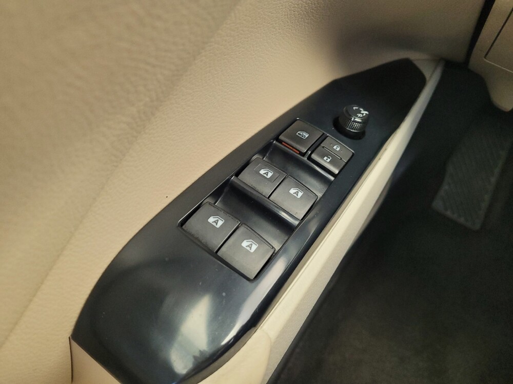 2018 Toyota Camry in Columbus, OH 43231 - 18137593 27