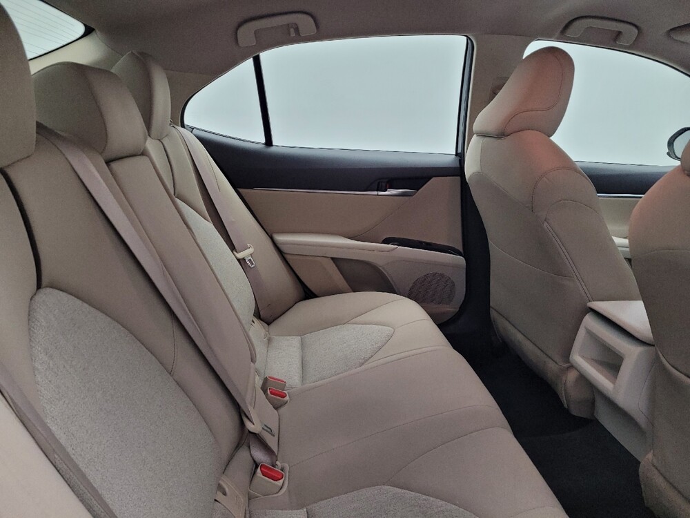 2018 Toyota Camry in Columbus, OH 43231 - 18137593 19