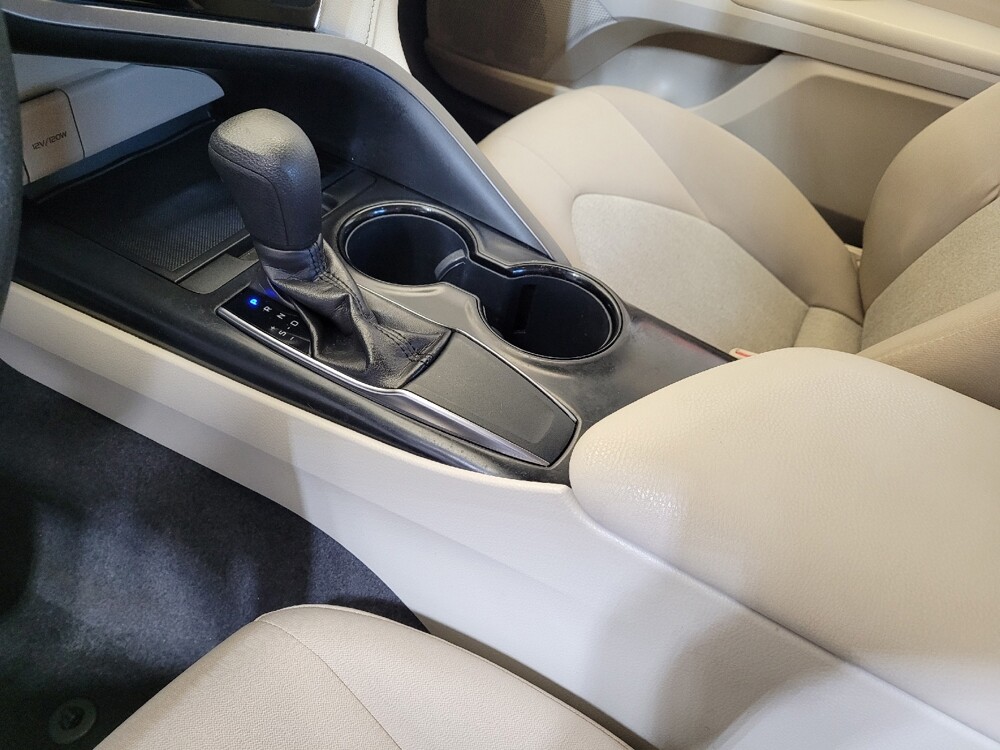 2018 Toyota Camry in Columbus, OH 43231 - 18137593 26