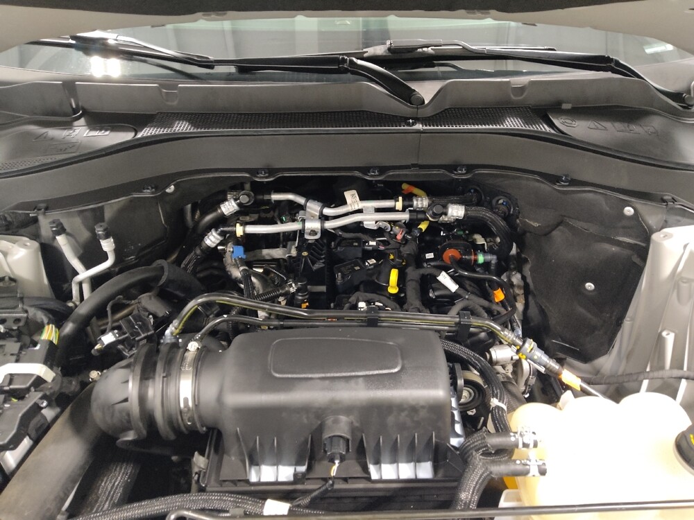 2023 Ford Explorer in Columbus, OH 43231 - 18137594 30