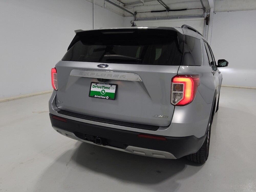 2023 Ford Explorer in Columbus, OH 43231 - 18137594 7