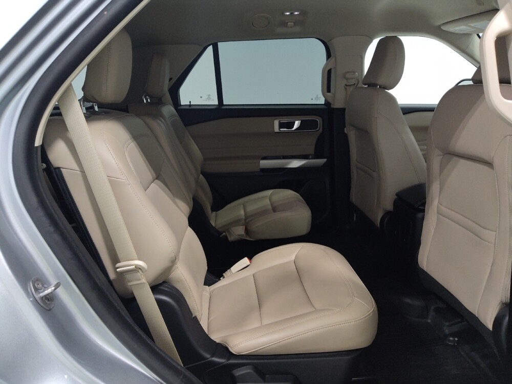 2023 Ford Explorer in Columbus, OH 43231 - 18137594 19