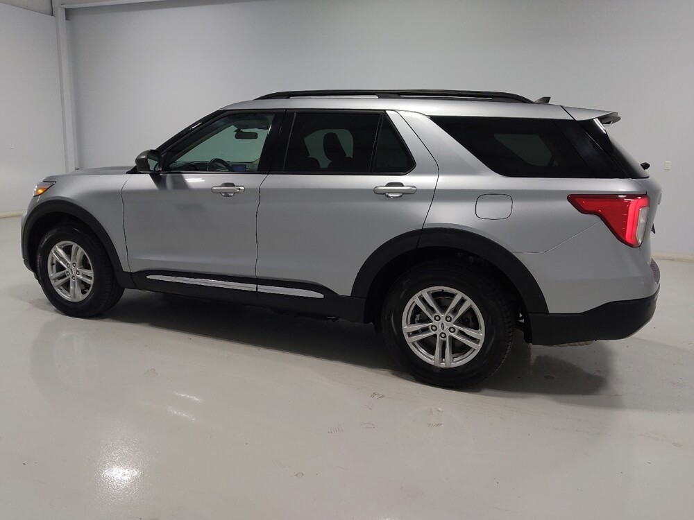 2023 Ford Explorer in Columbus, OH 43231 - 18137594 3