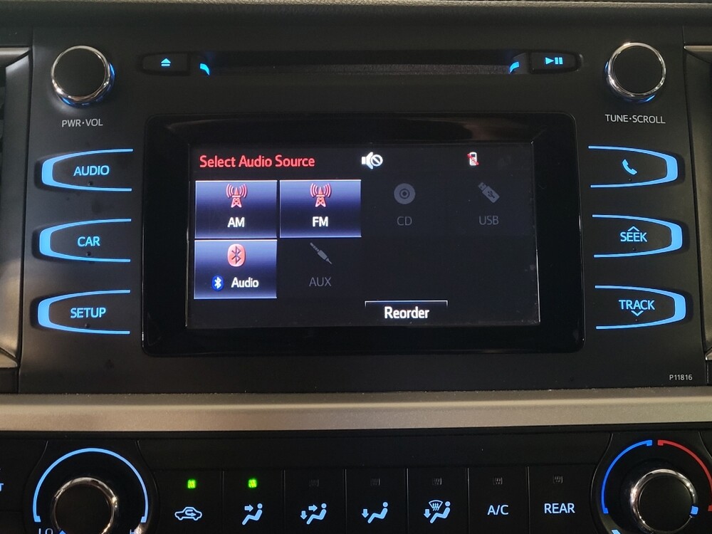 2019 Toyota Highlander in Lauderdale Lakes, FL 33313 - 18137613 25