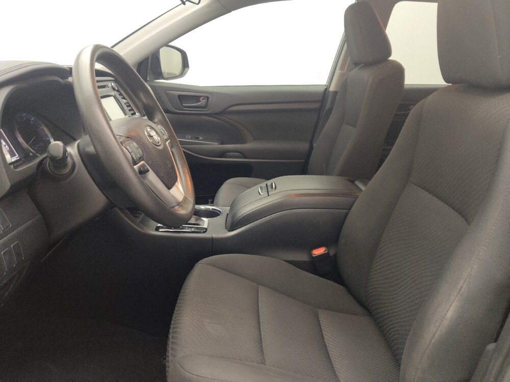 2019 Toyota Highlander in Lauderdale Lakes, FL 33313 - 18137613 17