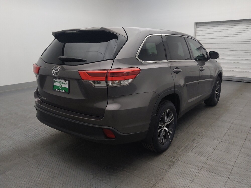 2019 Toyota Highlander in Lauderdale Lakes, FL 33313 - 18137613 9
