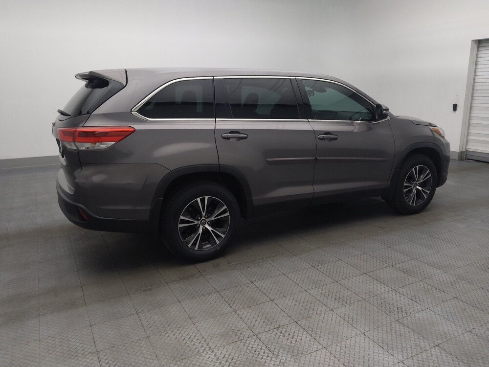 2019 Toyota Highlander in Lauderdale Lakes, FL 33313 - 18137613 10