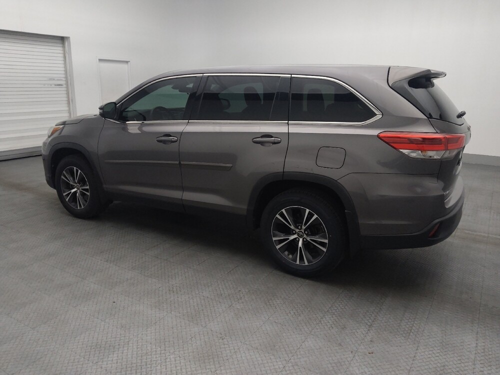 2019 Toyota Highlander in Lauderdale Lakes, FL 33313 - 18137613 3