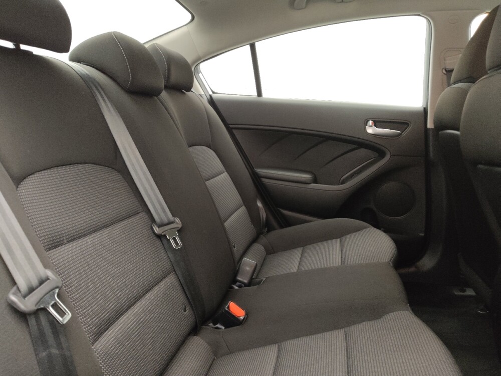 2017 Kia Forte in Albuquerque, NM 87113 - 18137618 19
