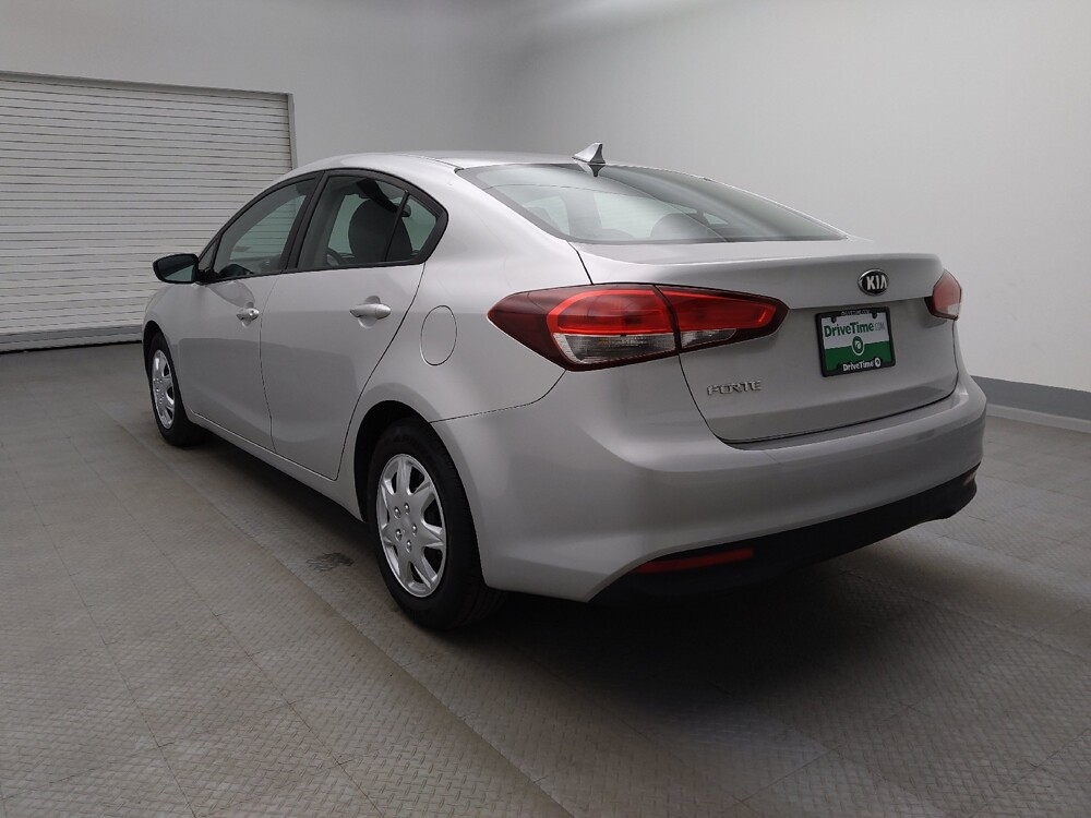 2017 Kia Forte in Albuquerque, NM 87113 - 18137618 5