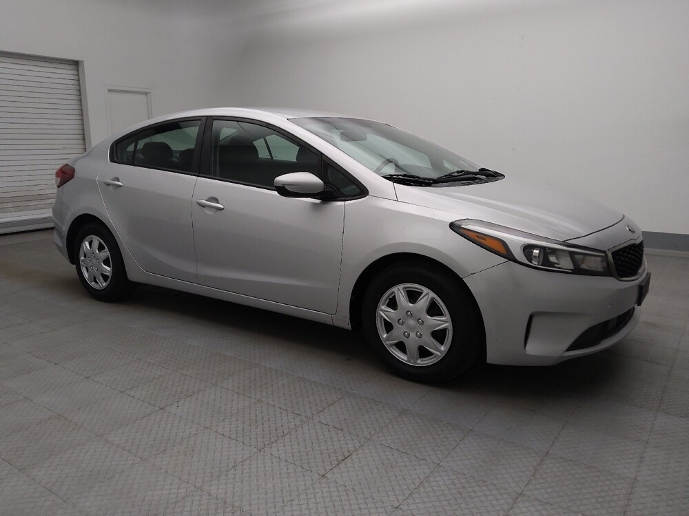 2017 Kia Forte in Albuquerque, NM 87113 - 18137618 11