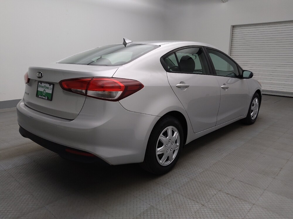 2017 Kia Forte in Albuquerque, NM 87113 - 18137618 9