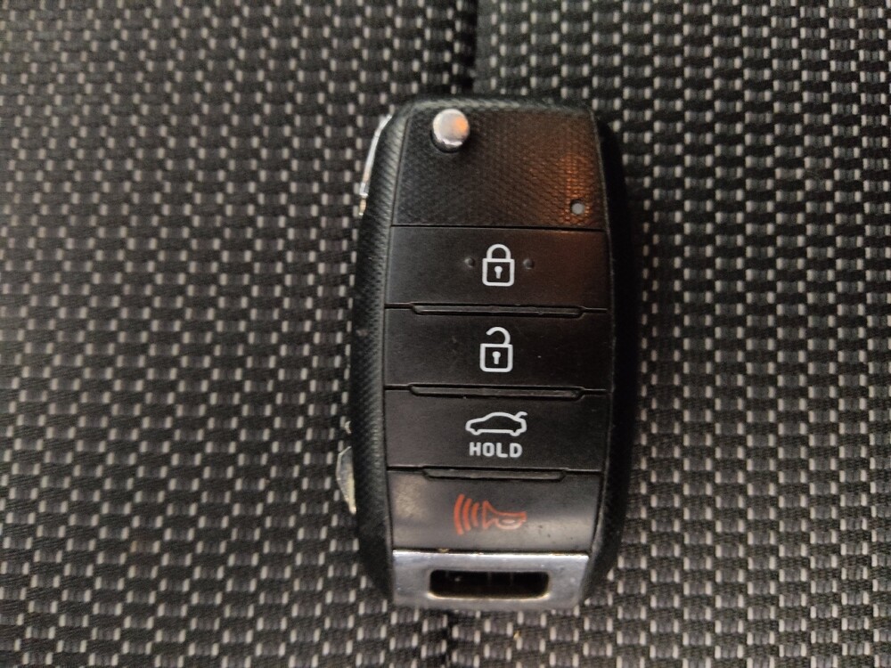 2017 Kia Forte in Albuquerque, NM 87113 - 18137618 32