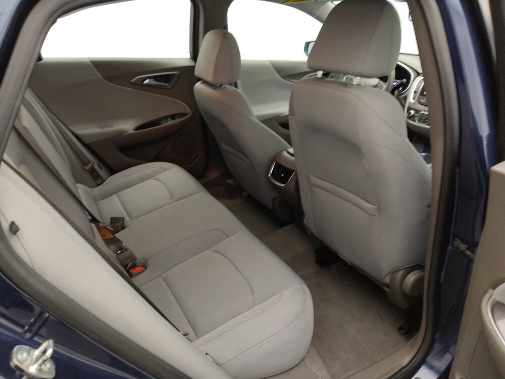 2020 Chevrolet Malibu in Independence, MO 64055 - 18137621 19