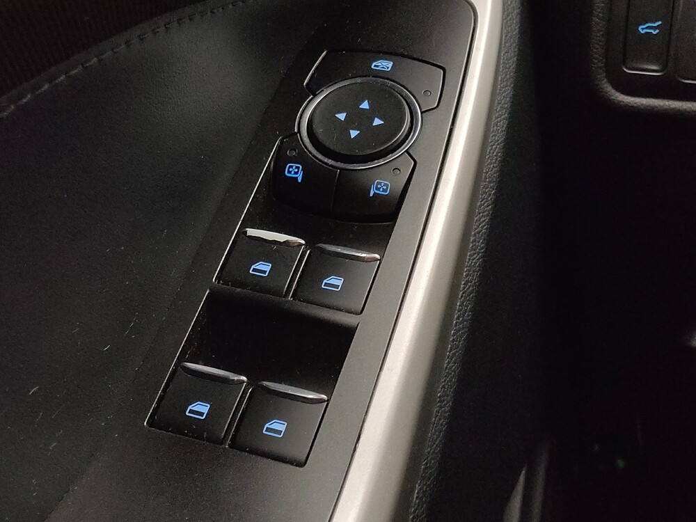 2020 Ford Explorer in Springfield, MO 65807 - 18137622 27
